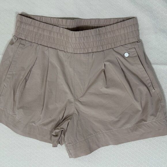 CALIA by Carrie Underwood Women’s Shorts | Size S 4" Inseam - Picture 2 of 6